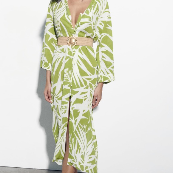 Zara limited edition buttoned midi dress - Picture 2 of 7